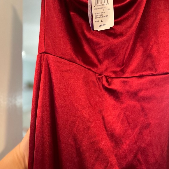Red Windsor One Shoulder Maxi - Picture 3 of 4